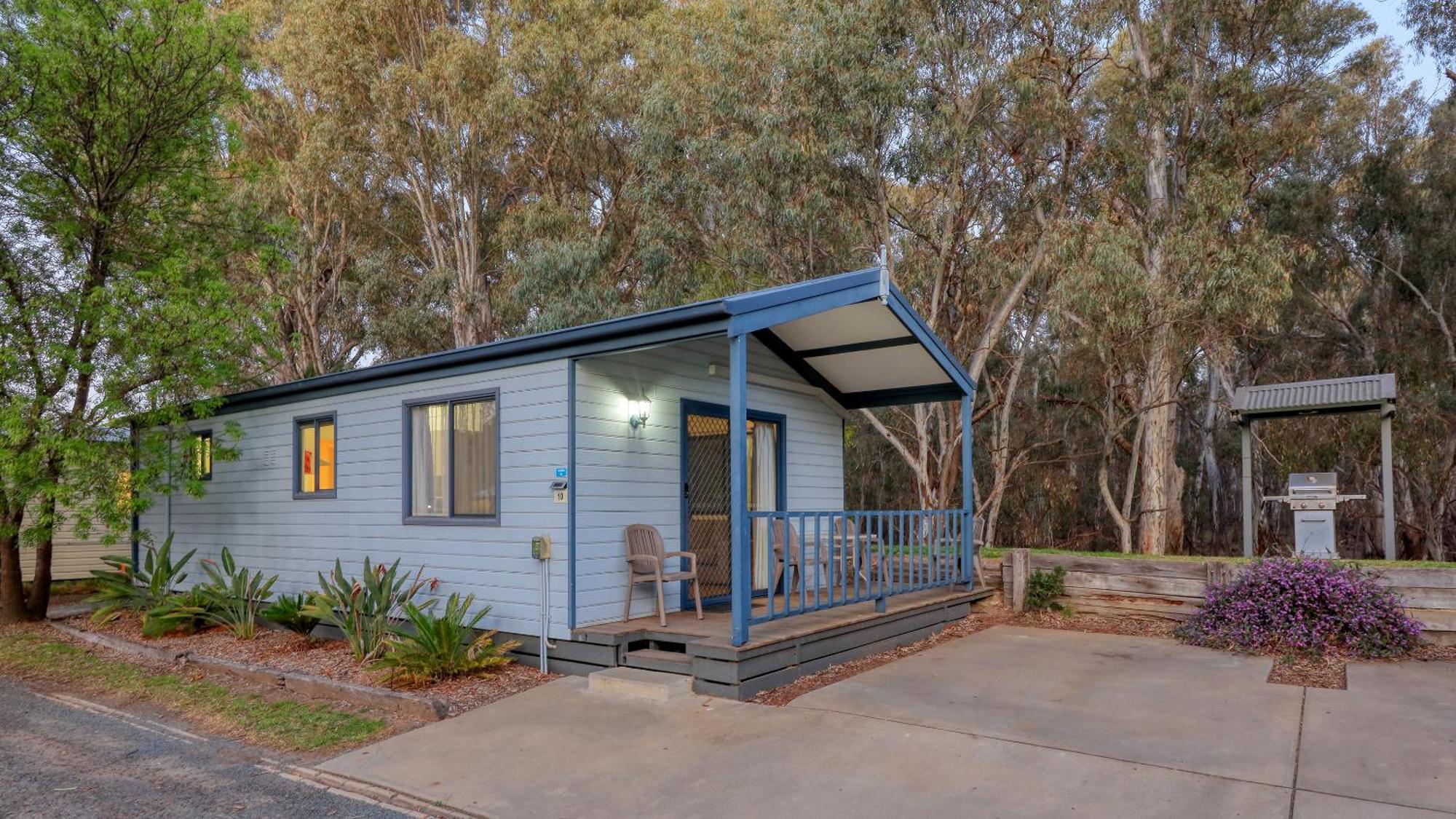 Deniliquin Riverside Caravan Park Extérieur photo